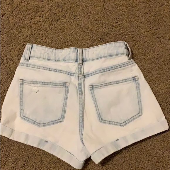 Pacsun Light Wash Mom Jean Shorts - Picture 2 of 3